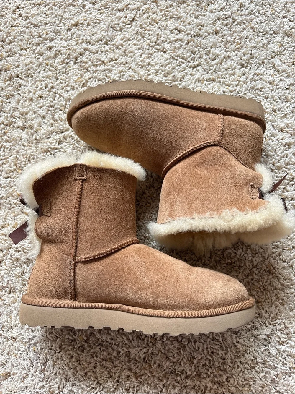 UGG Mini Bailey Bow II Sz 7 EUC